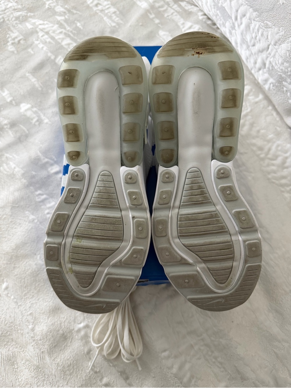 Nike Women’s White Air270 Mesh Runner Sneakers - Picture 5 of 7